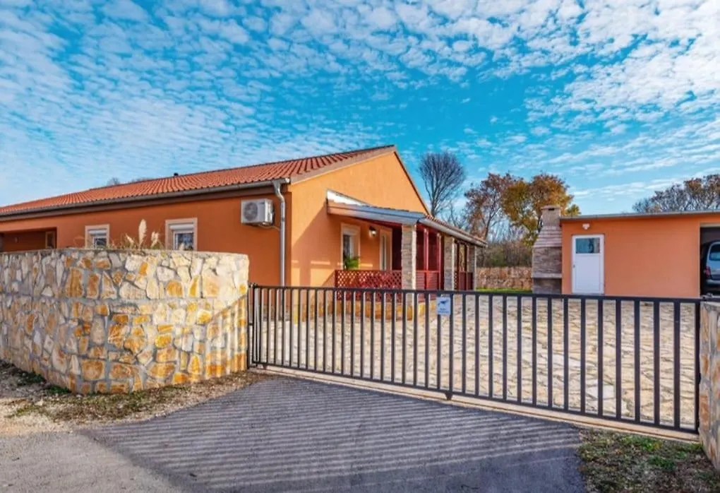 Affittacamere Rustic Retreat Apartments In Pridraga Croazia